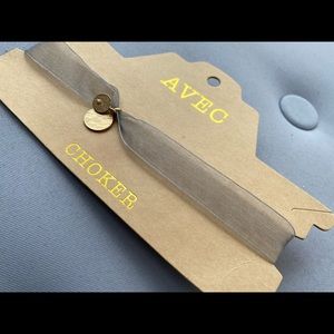 Gray and gold choker brand new never worn!